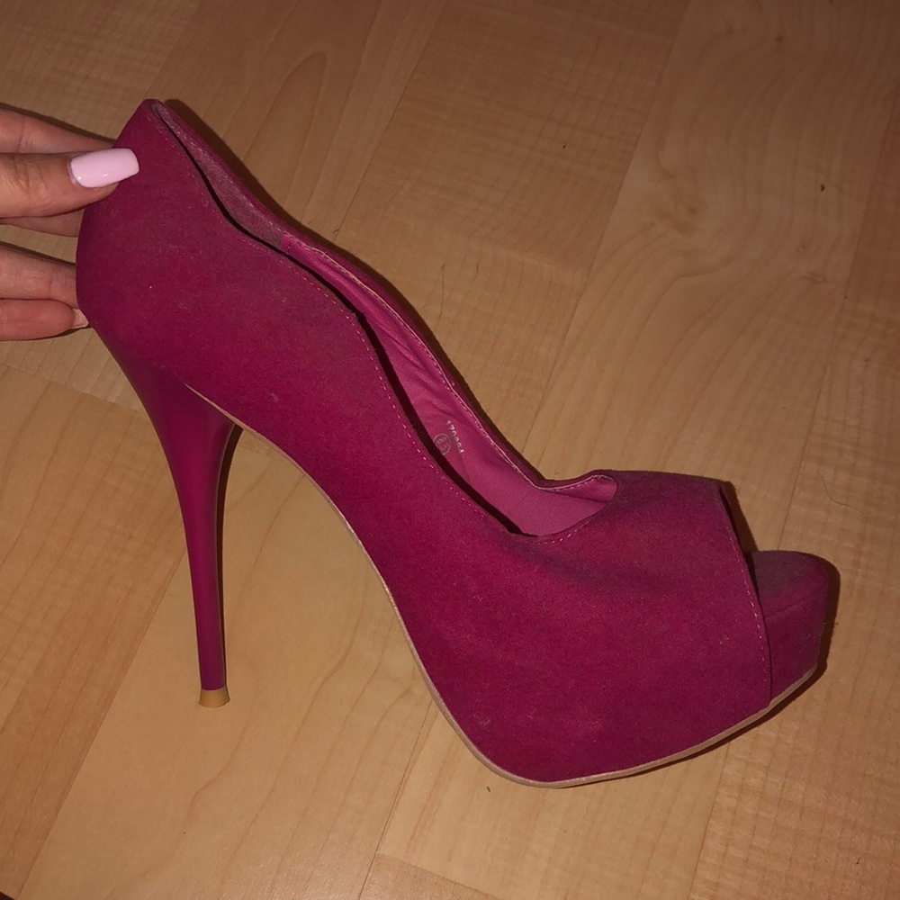 Magenta heels